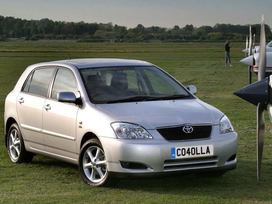 Toyota Corolla 5-Door (UK) '2001